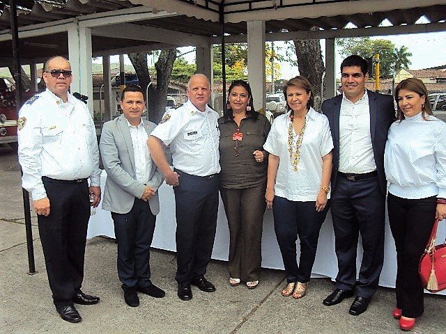 Federación Departamental de Bomberos del Valle del Cauca se presenta en Buga