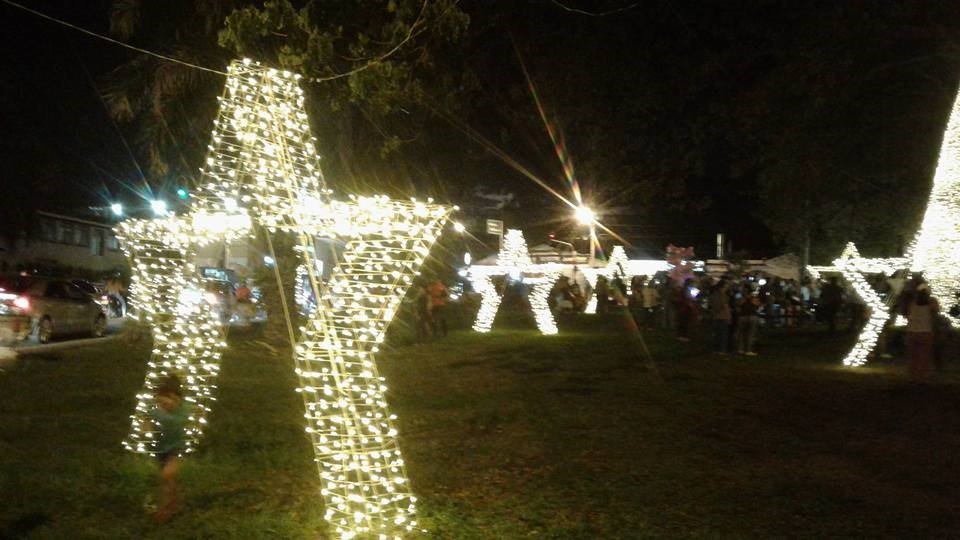 La Ciudad Señora se iluminó con el alumbrado navideño La Ciudad Señora se iluminó con el alumbrado navideño