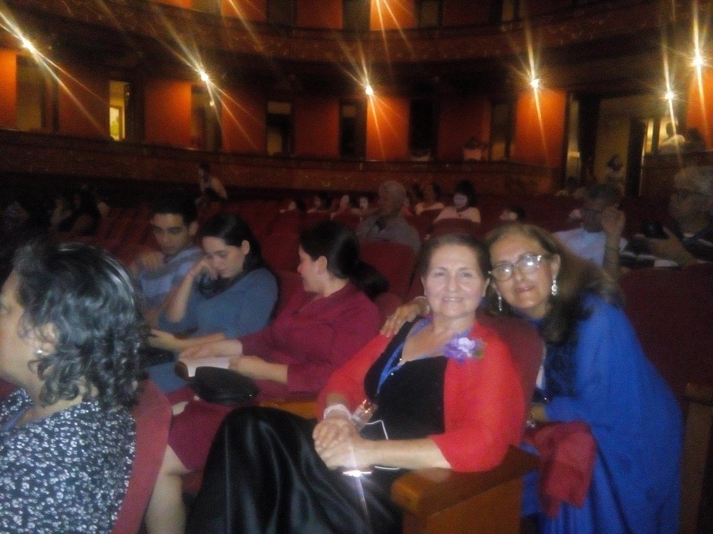 El esplendoroso Teatro Municipal de Buga vibró con el inicio del II Encuentro Internacional de Poesía "Ciudad Señora"