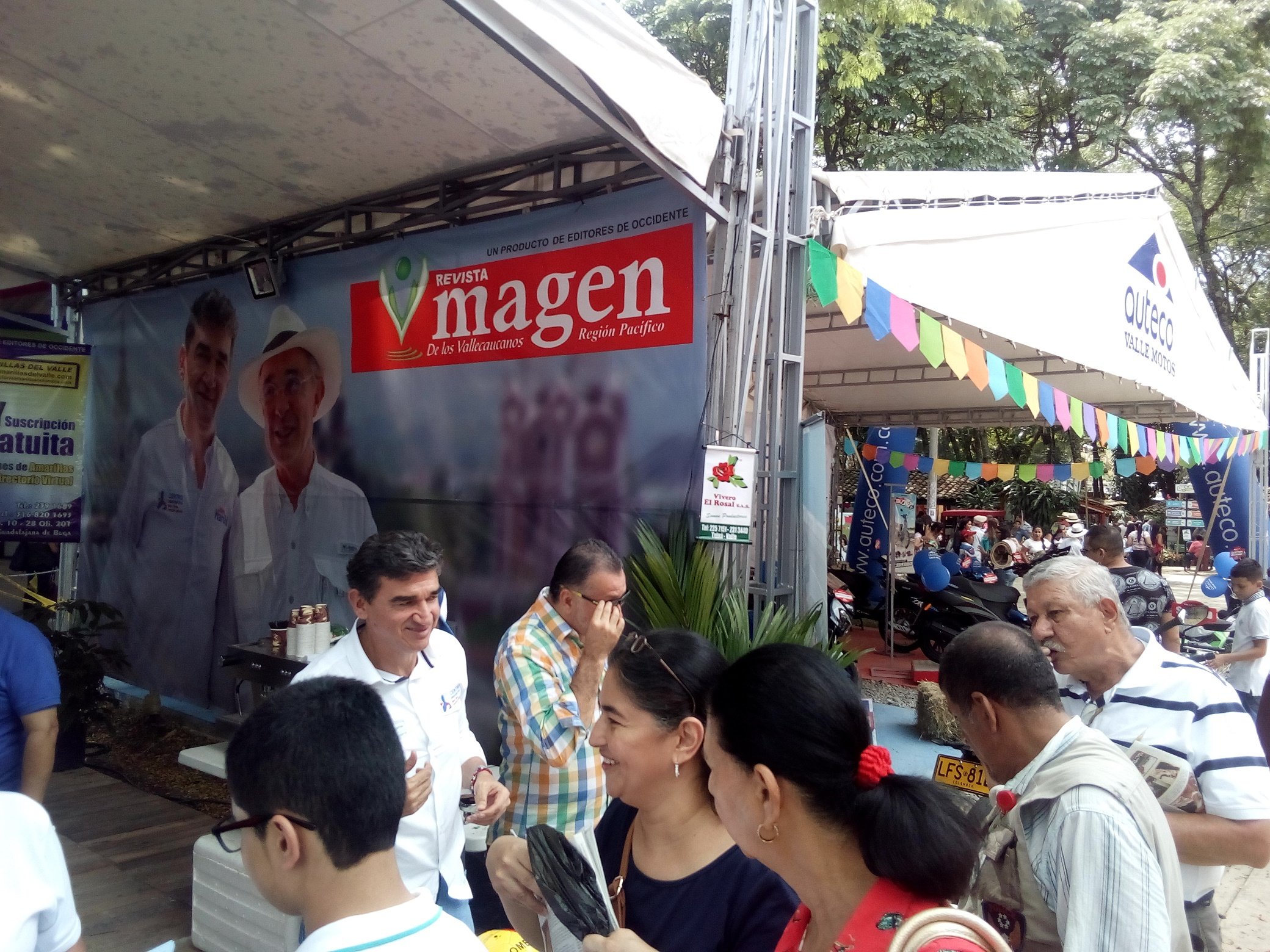 Imágenes de la Feria 63 de Tuluá en el stand de la Revista Imagen De los Vallecaucanos Región Pacífico