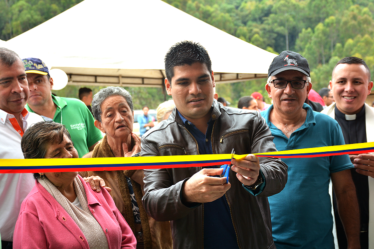 Se inaugura Centro de Acopio Lechero que beneficia a productores de al menos 7 veredas de Buga