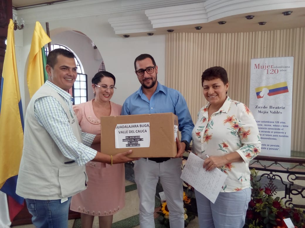 Lanzamiento en Buga del Libro "Mujer colombiana 120 años"de la autora Zayde Beatriz Mejía Valdés