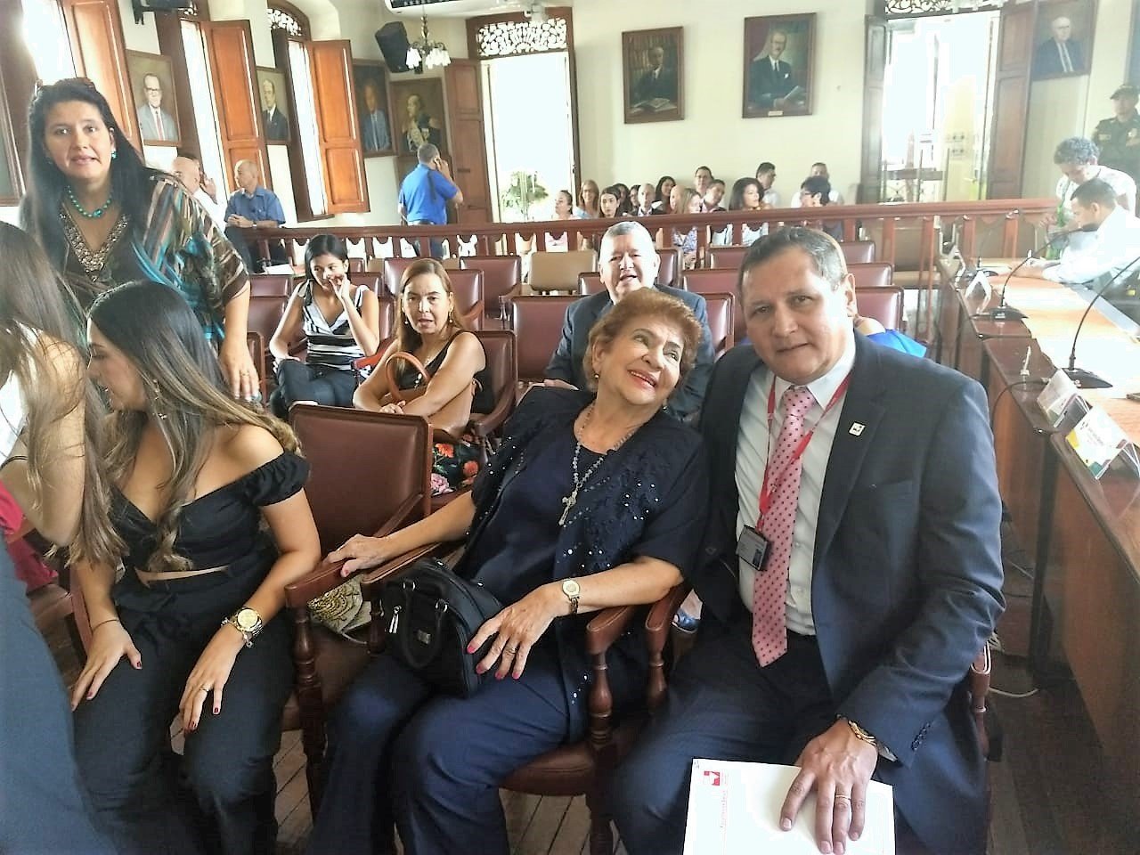 Jesús Alberto Hernández Decano de la Facultad de Salud de Univalle recibe máximas condecoraciones que otorga el Municipio de Guadalajara de Buga