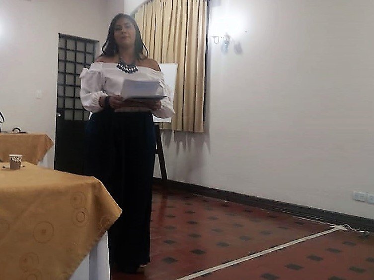 Rueda de prensa con conferencistas en II Foro Nacional de Directivos Docentes en Buga