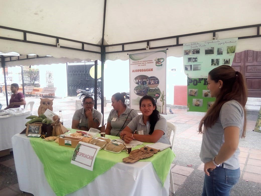 Emprendedores en Buga presentan sus productos