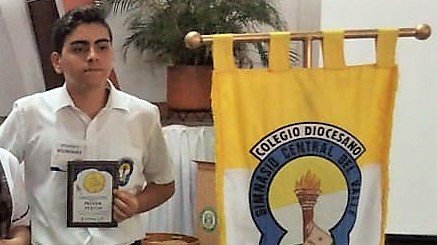 "Los discapacitados auditivos merecen más inclusión en este país",estudiante Oscar Eduardo Cruz del Colegio Diocesano Gimnasio Central del Valle de Buga gana 1er puesto en Feria de la Ciencia