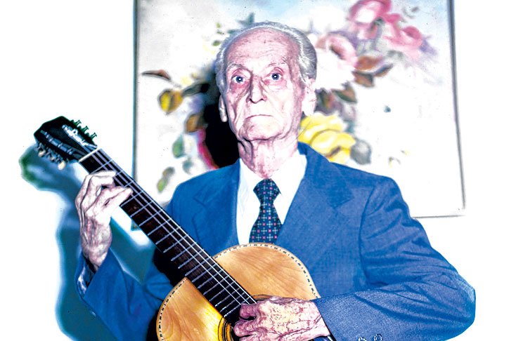 "Mono Nuñez"