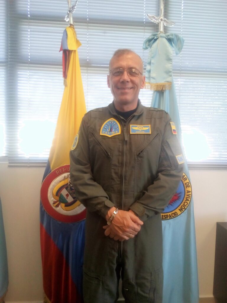 Colombia 100 años de aviación. El Valle del Cauca: “La casa de la aviación militar” Colombia 100 años de aviación. El Valle del Cauca: “La casa de la aviación militar”