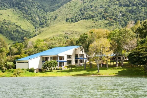 Certificado primer hotel en Calima El Darién