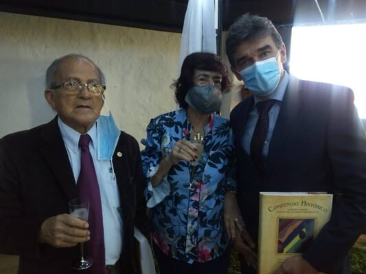 "Compendio Histórico de Notaria Primera de Buga", se presenta  libro en 460 años de historia notarial