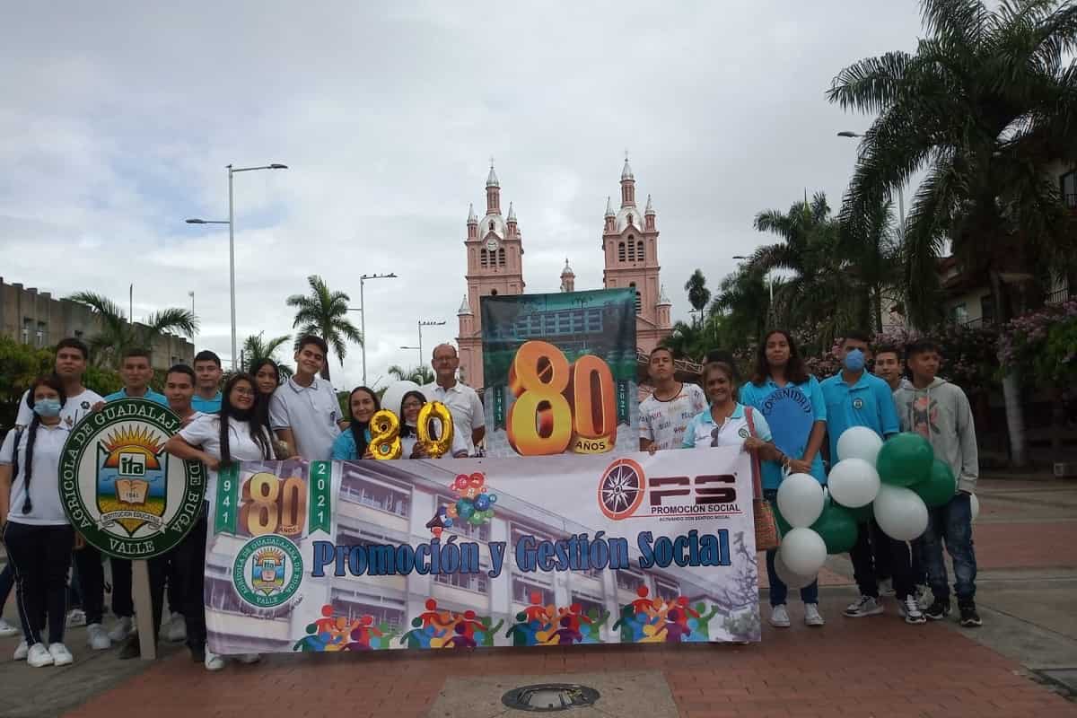 Arrancó, con multicolor desfile, celebración de 80 años de la Institución Educativa Agrícola ITA de Buga 21
