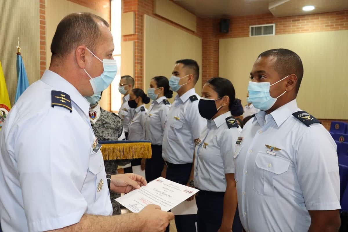 "Bufandas voladoras", su historia y más de la Emavi