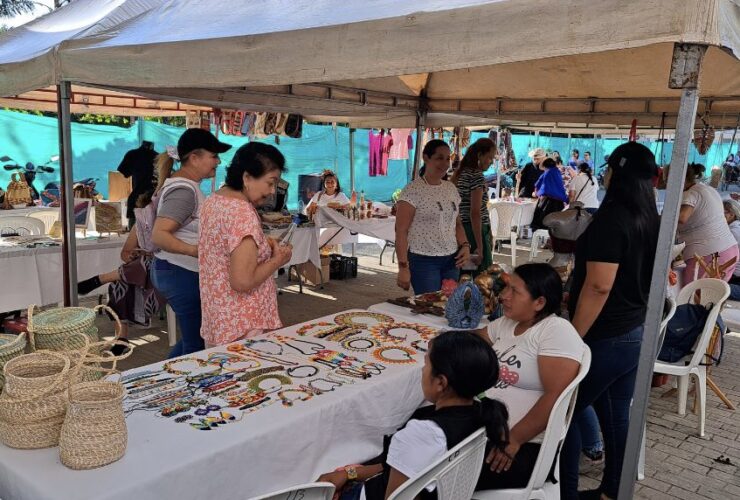 Se realizó en el municipio de Yotoco, la versión IV del mercado Artesanal: Arte y Cultura de mi pueblo. 18