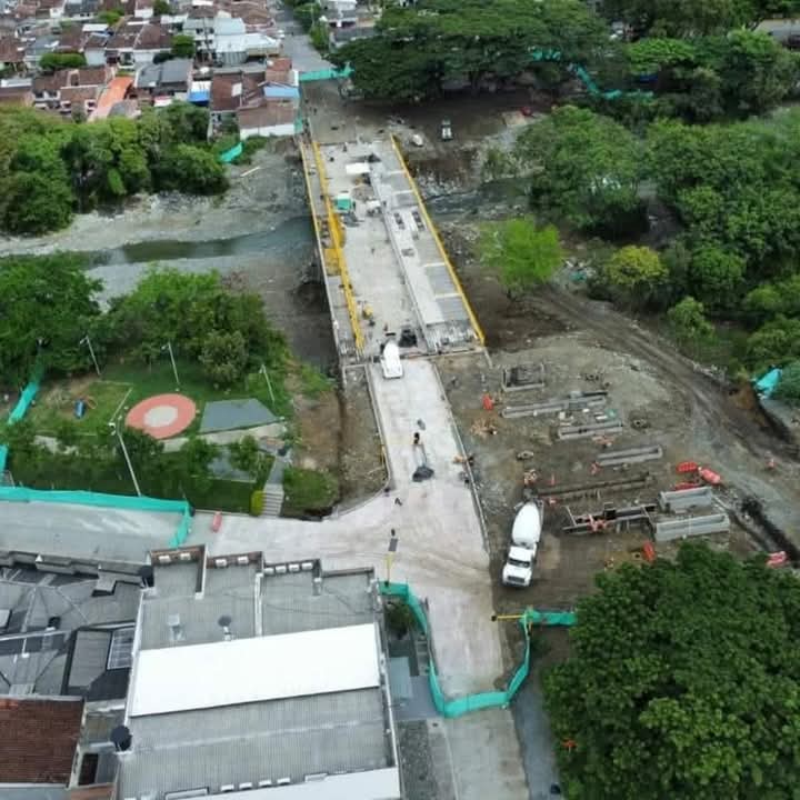 Polémica por La Inauguración del Puente en la Carrera 1 y la Ineficiencia en el Uso de los Recursos Públicos