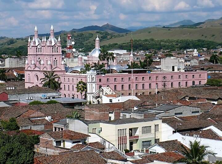 Guadalajara de Buga está de: ¡Feliz cumpleaños!