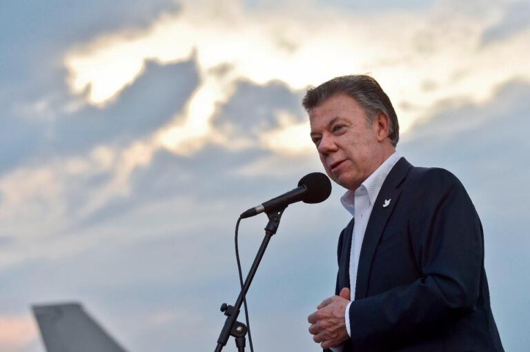 Presidente Santos se despide luego de ocho años de mandato Presidente Santos se despide luego de ocho años de mandato