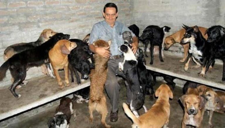 Edgar Tascón, el gran padre protector de los animales desamparados Edgar Tascón, el gran padre protector de los animales desamparados
