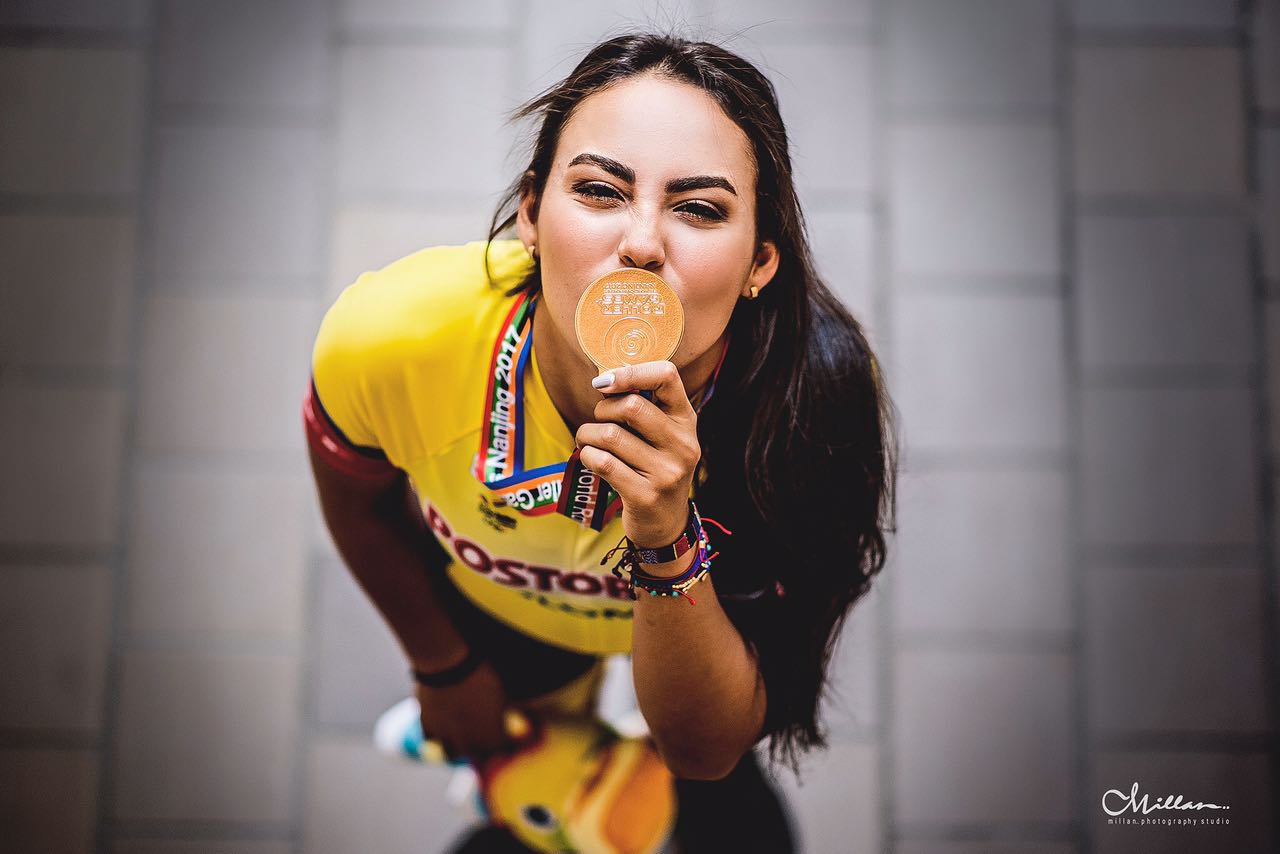 Valeria González, haciendo patinar por lo alto  el nombre de Colombia