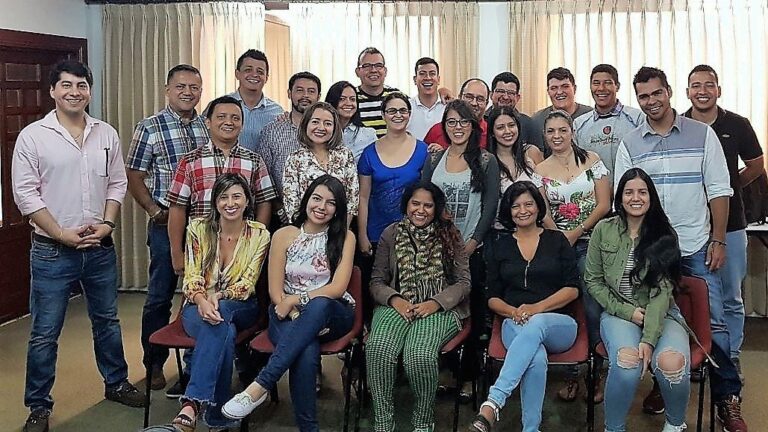 Diplomado en marketing digital concluye en Buga