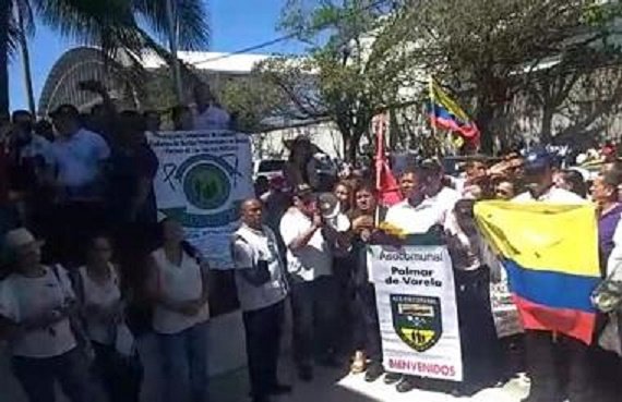 Tras atentado con explosivos a Policía de Barranquilla 1.500 uniformados reforzarán seguridad Tras atentado con explosivos a Policía de Barranquilla 1.500 uniformados reforzarán seguridad