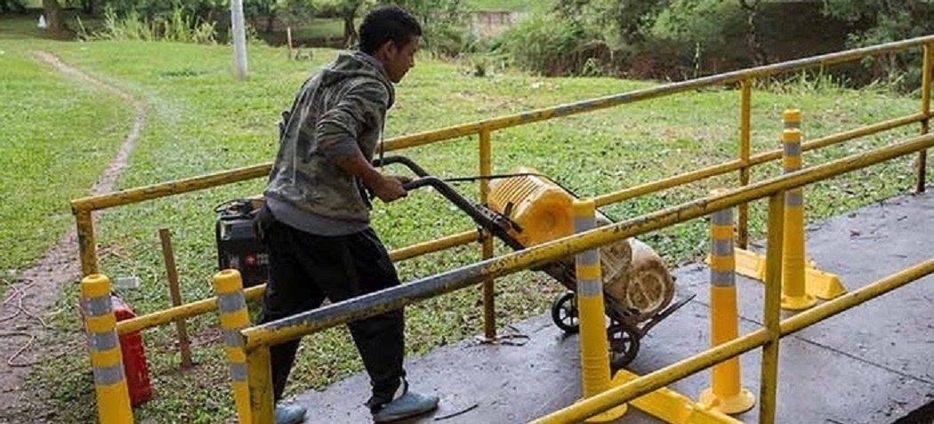 Más accesibilidad reclaman peatones en Cali,puente sobre el río Meléndez es intervenido