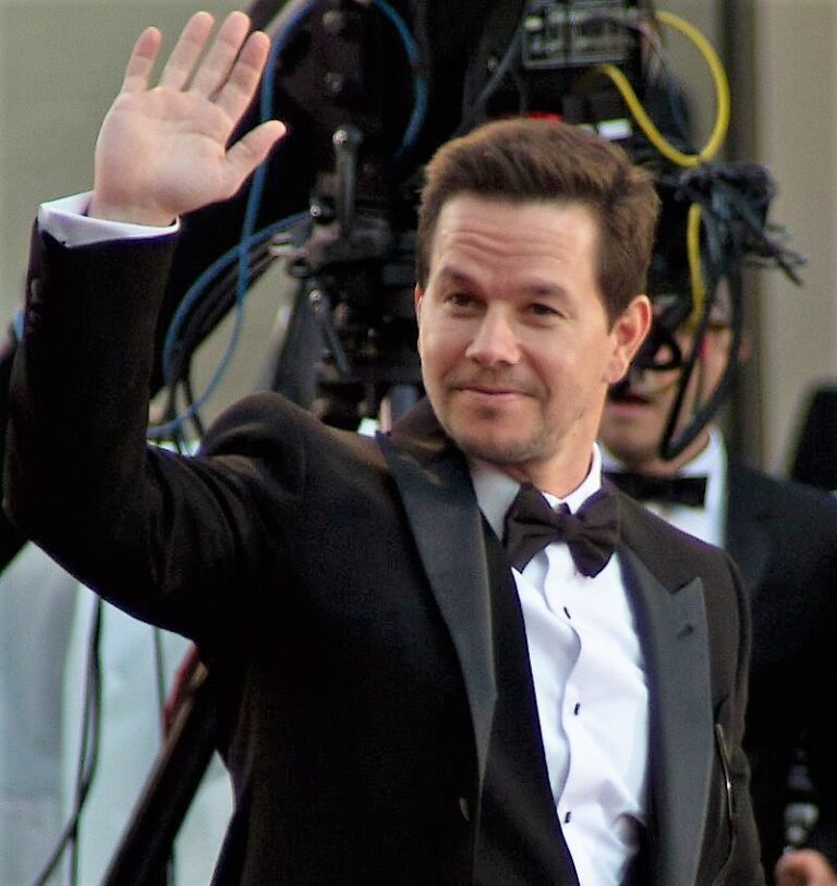 Actor de Hollywood Mark Wahlberg elogia a Colombia