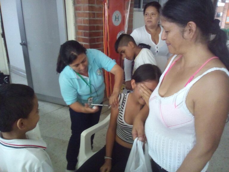 Jornada de vacunación en Buga para venezolanos y colombianos repatriados y otras noticias Jornada de vacunación en Buga para venezolanos y colombianos repatriados y otras noticias