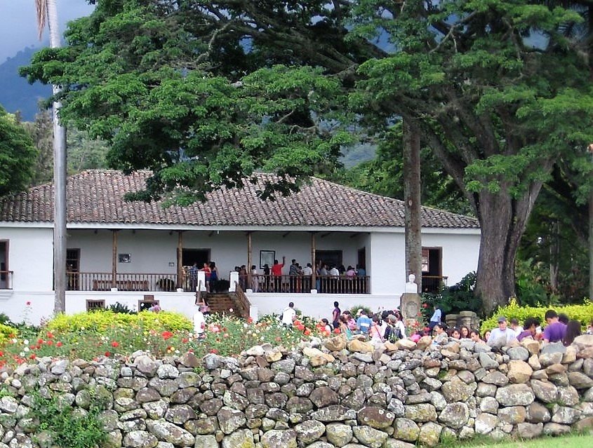 "En el Cerrito se arregla la casa" Alcalde Severo Reyes puso el orden "En el Cerrito se arregla la casa" Alcalde Severo Reyes puso el orden