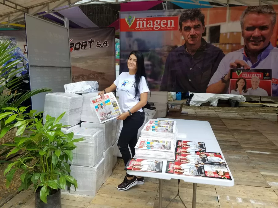 Revista Imagen De Los Vallecaucanos Región Pacífico en la 63 Feria de Tuluá