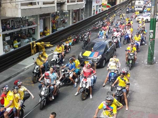 En Buga y Tuluá por partido de Colombia Inglaterra se prohiben caravanas y funcionarios bugueños atenderán al público de 6 am a 1 pm. En Buga y Tuluá por partido de Colombia Inglaterra se prohiben caravanas y funcionarios bugueños atenderán al público de 6 am a 1 pm.