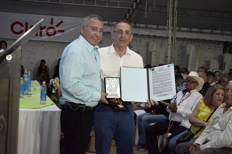 En inauguración oficial de la Feria 67 de Buga se reconoce a la Cámara de Comercio de la Ciudad Señora En inauguración oficial de la Feria 67 de Buga se reconoce a la Cámara de Comercio de la Ciudad Señora