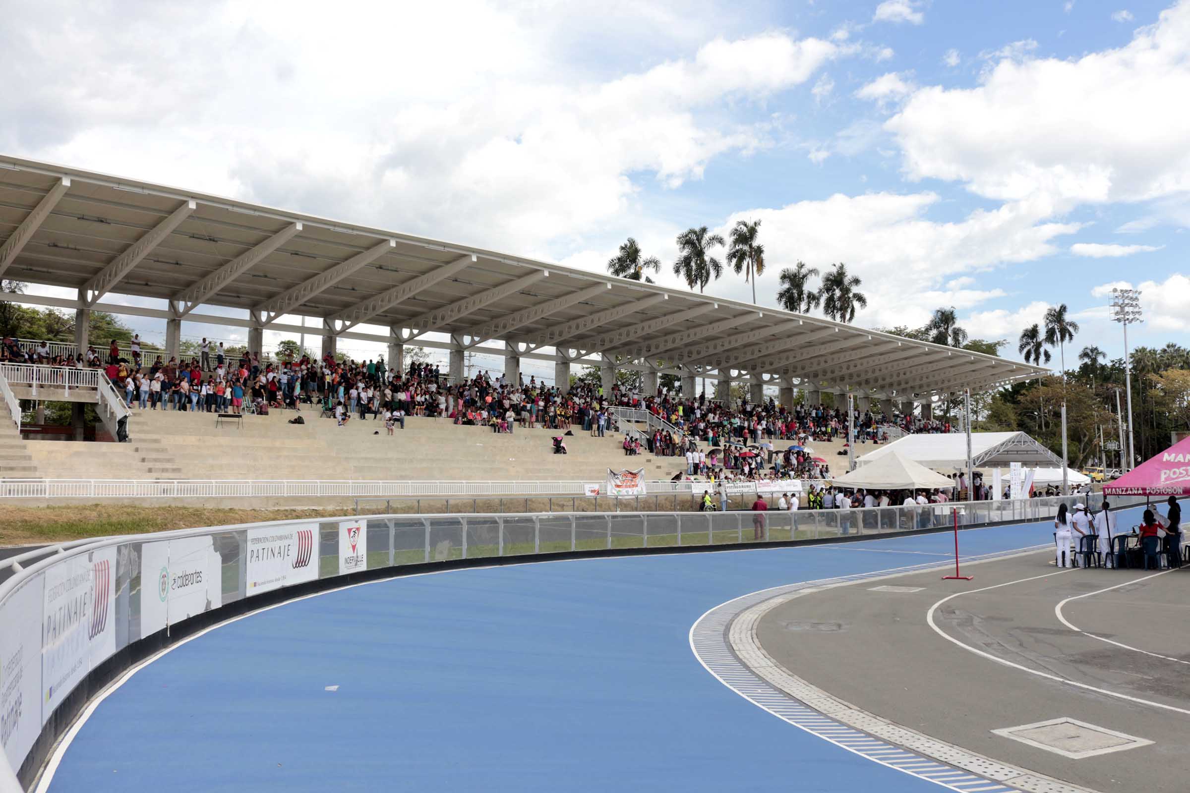 Se inauguran graderías, baños y  obras de mejoramiento para el Patinódromo Internacional ITA  de Buga