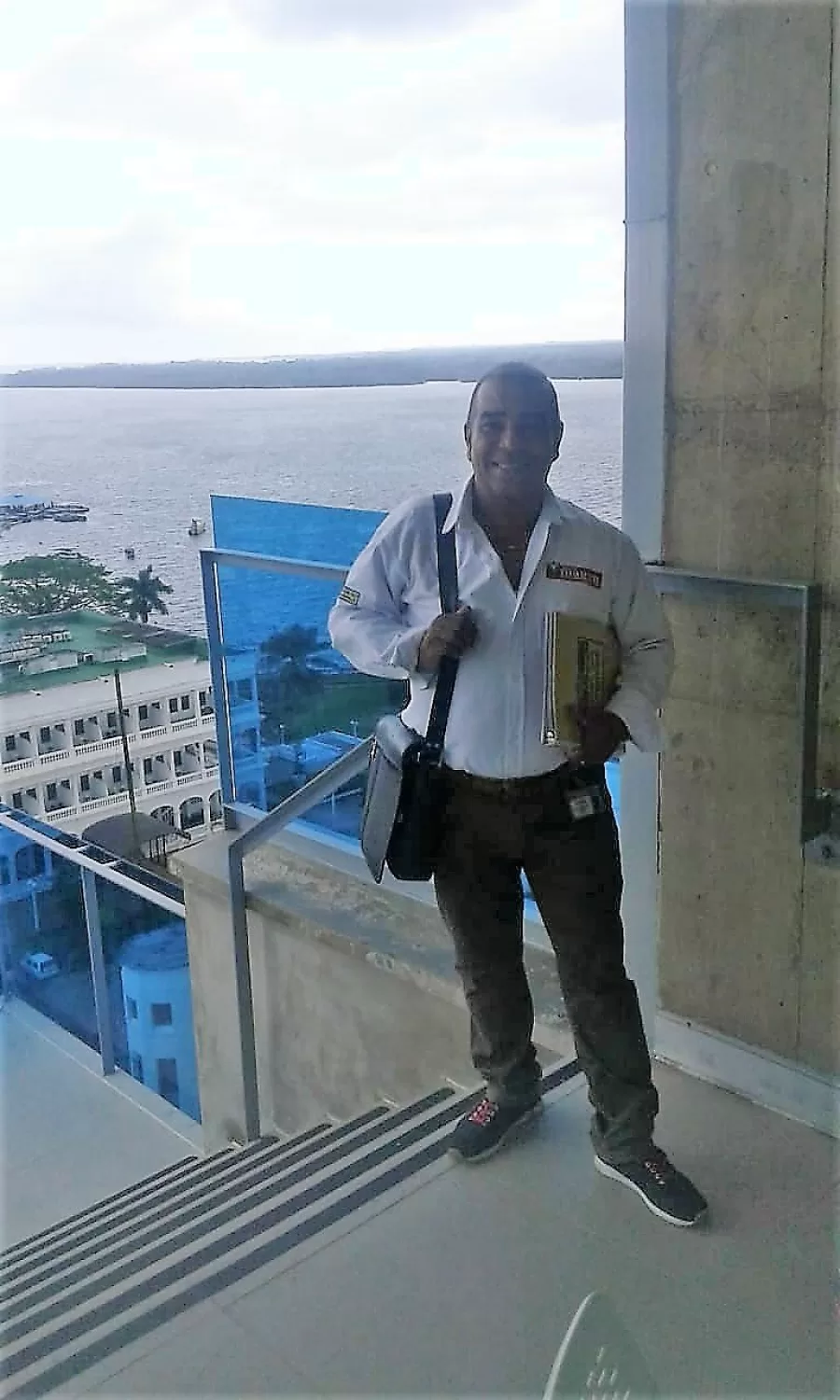 Buenaventura ciudad puerto con historia. Imagen De Los Vallecaucanos mira al Pacífico Buenaventura ciudad puerto con historia. Imagen De Los Vallecaucanos mira al Pacífico
