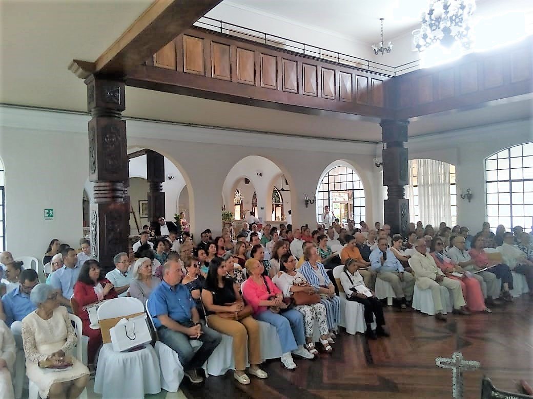 Lanzamiento en Buga del Libro "Mujer colombiana 120 años"de la autora Zayde Beatriz Mejía Valdés Lanzamiento en Buga del Libro "Mujer colombiana 120 años"de la autora Zayde Beatriz Mejía Valdés