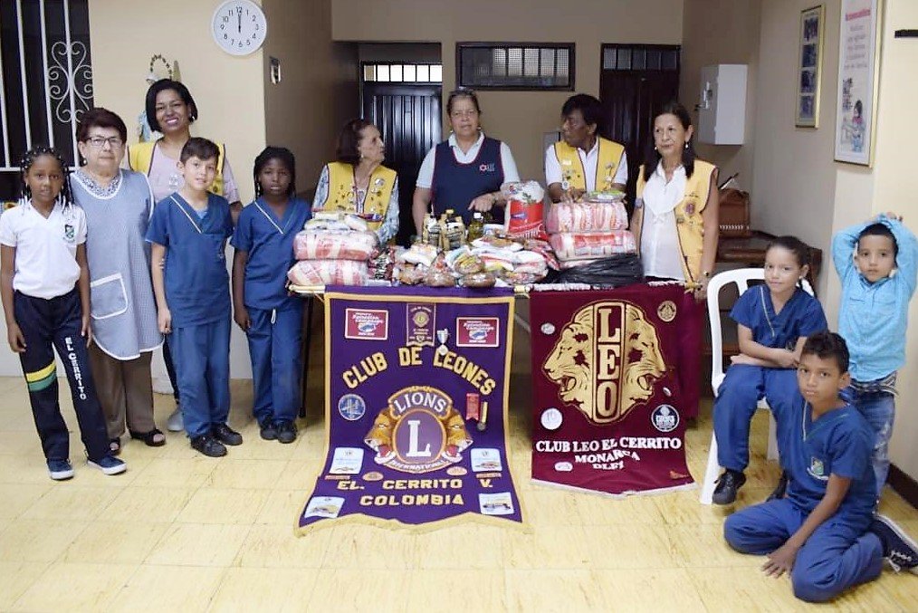 Club de Leones El Cerrito Monarca hace donación al comedor Santa Luisa
