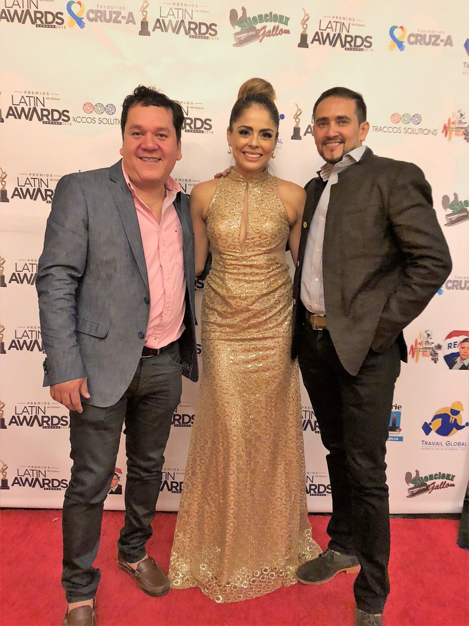 Vocalista vallecaucano Jhosep Abadia con su agrupación "Son Vallenato" galardonados en premios Latín Awards en Canadá Vocalista vallecaucano Jhosep Abadia con su agrupación "Son Vallenato" galardonados en premios Latín Awards en Canadá