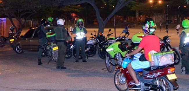 Se prohibe tránsito de motos en Cartago fines de semana y festivos en la noche Se prohibe tránsito de motos en Cartago fines de semana y festivos en la noche