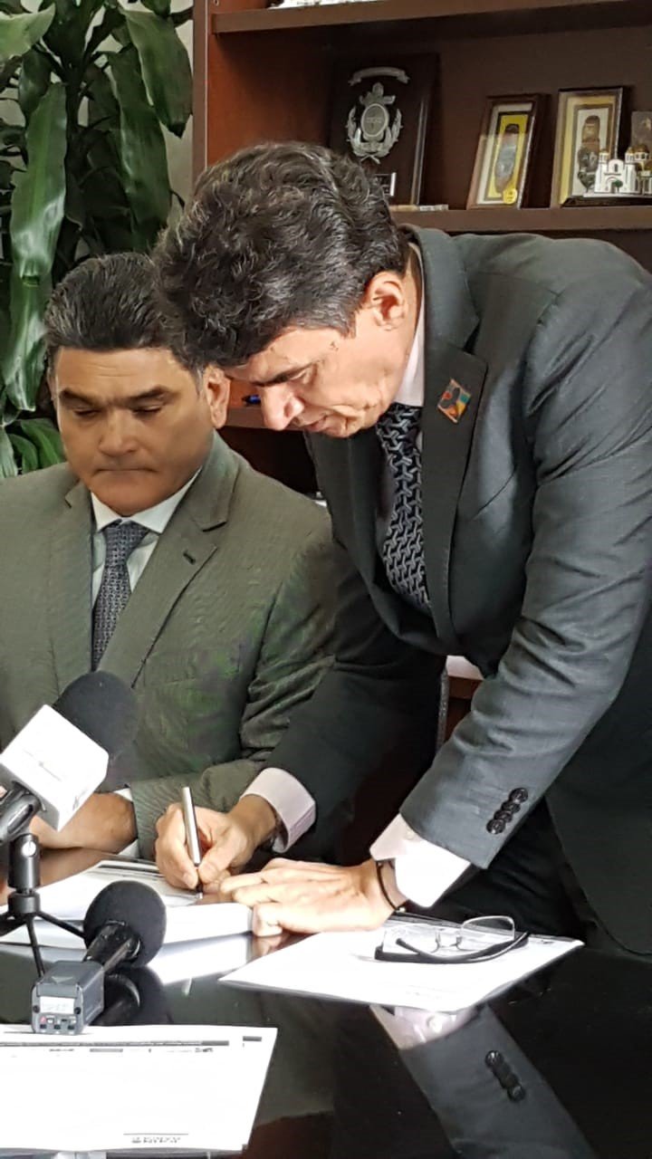 Proyecto de Ley de aprovechamiento del tiempo libre para combatir drogadicción que mira a víctimas por encima de delincuentes, es radicado por el Senador John Harold Suárez Proyecto de Ley de aprovechamiento del tiempo libre para combatir drogadicción que mira a víctimas por encima de delincuentes, es radicado por el Senador John Harold Suárez