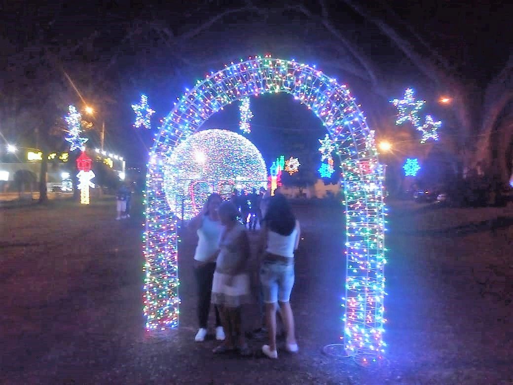 Se iluminó diciembre con las luces de Navidad Se iluminó diciembre con las luces de Navidad