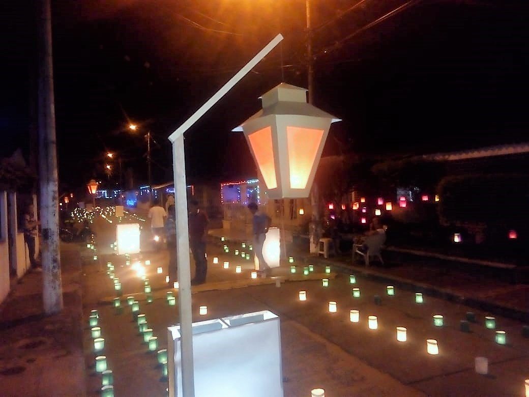 Alumbrado navideño una tradición que une familias y comunidades Alumbrado navideño una tradición que une familias y comunidades