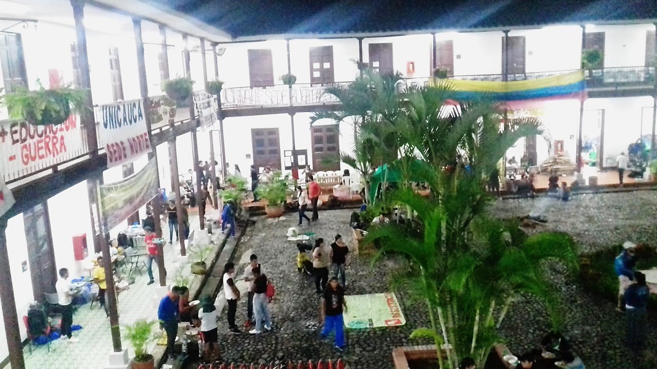 Que hablen los estudiantes: Plata si hay, pero voluntad política no para terminar el paro. Que hablen los estudiantes: Plata si hay, pero voluntad política no para terminar el paro.