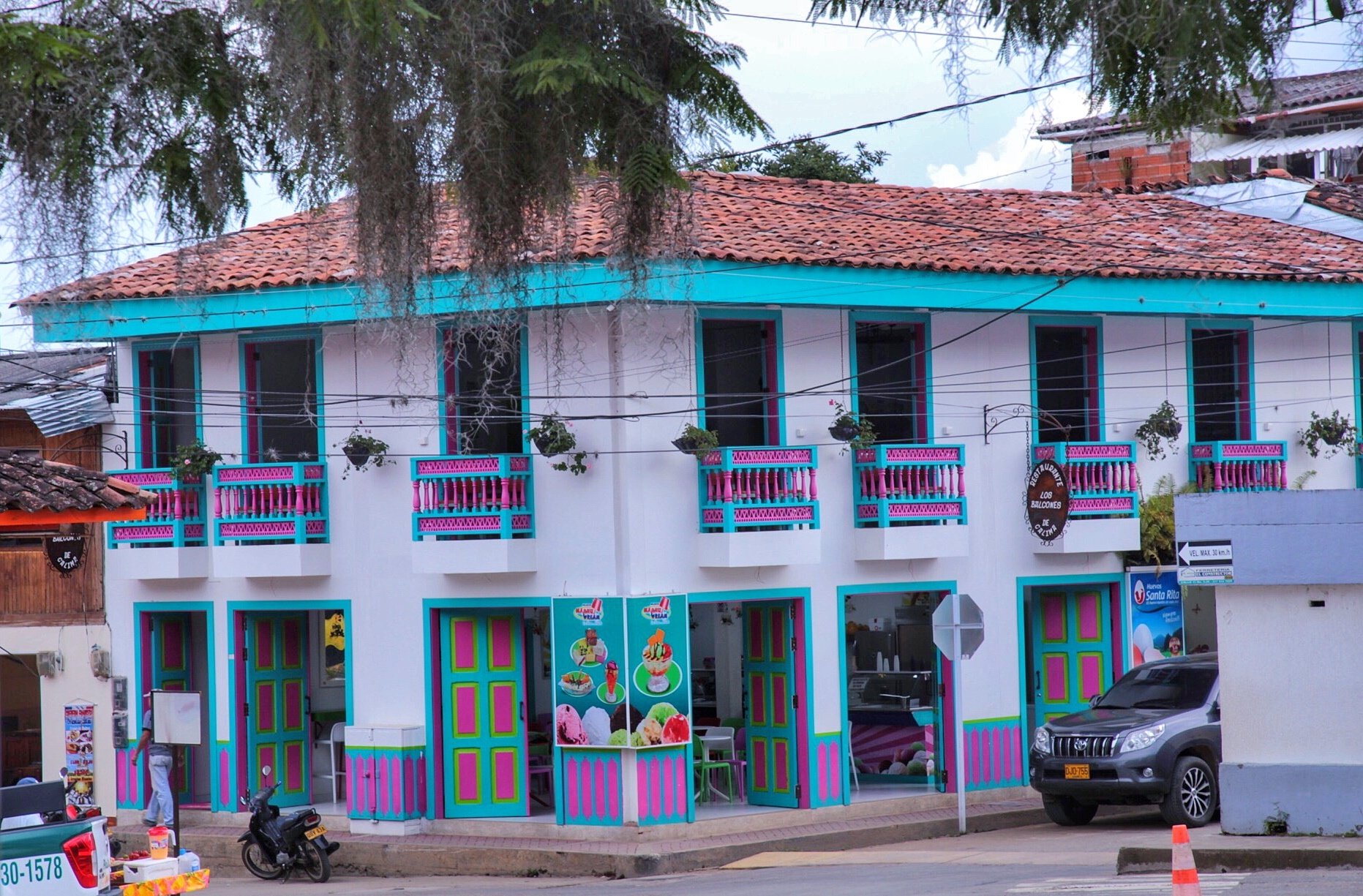 Los Balcones en Calima El Darién. Más que un restaurante es la fusión de dos culturas