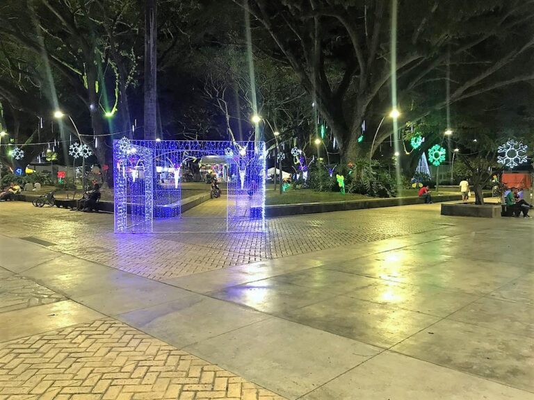 Con luces recibió Guacarí el nuevo año 2019