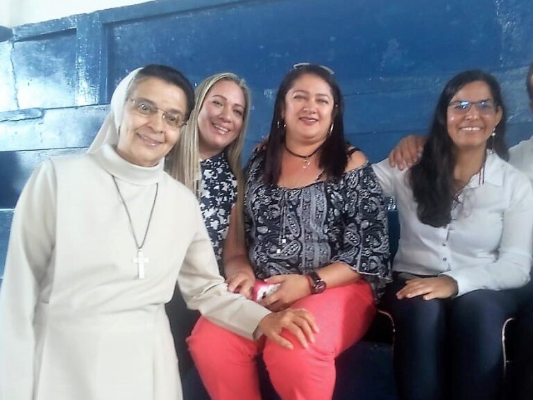 Marianitas de Buga, 25 años de porrismo hechos con amor
