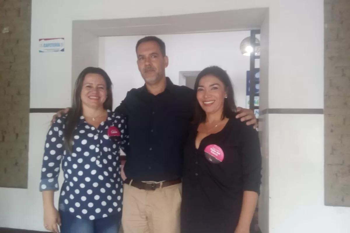 Sandra Llulieth González y Ludirlena Pérez, Mujeres CAFAM-Valle del Cauca y Colombia, reciben reconocimiento en 100 años del Colegio Santa Mariana de Jesús de Buga. Sandra Llulieth González y Ludirlena Pérez, Mujeres CAFAM-Valle del Cauca y Colombia, reciben reconocimiento en 100 años del Colegio Santa Mariana de Jesús de Buga.