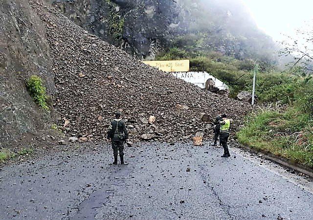 Gobierno Nacional emprende acciones para destaponar vía Panamericana afectada por deslizamientos