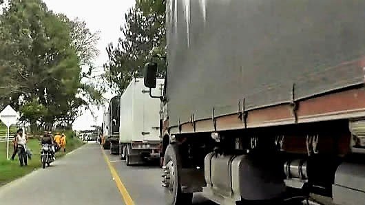 Gobierno habilita vía alterna para responder a bloqueo de carretera Panamericana Gobierno habilita vía alterna para responder a bloqueo de carretera Panamericana
