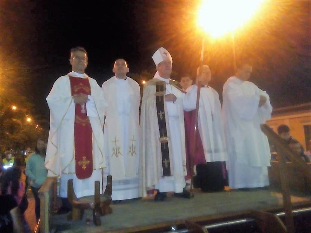 Resurrección de Jesucristo es celebrada por creyentes alrededor del mundo