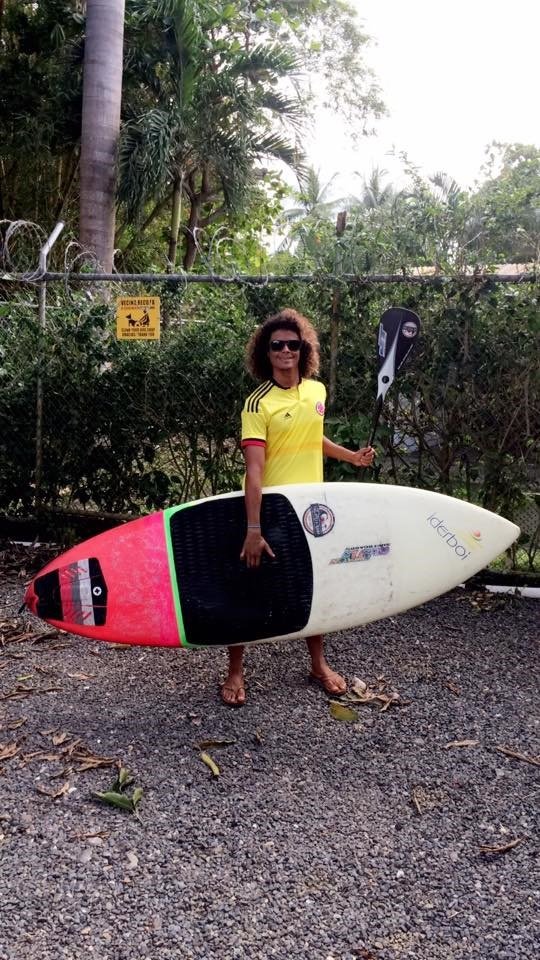 "El Surf " La pasión de Jefferson Tascón  que crece como las olas