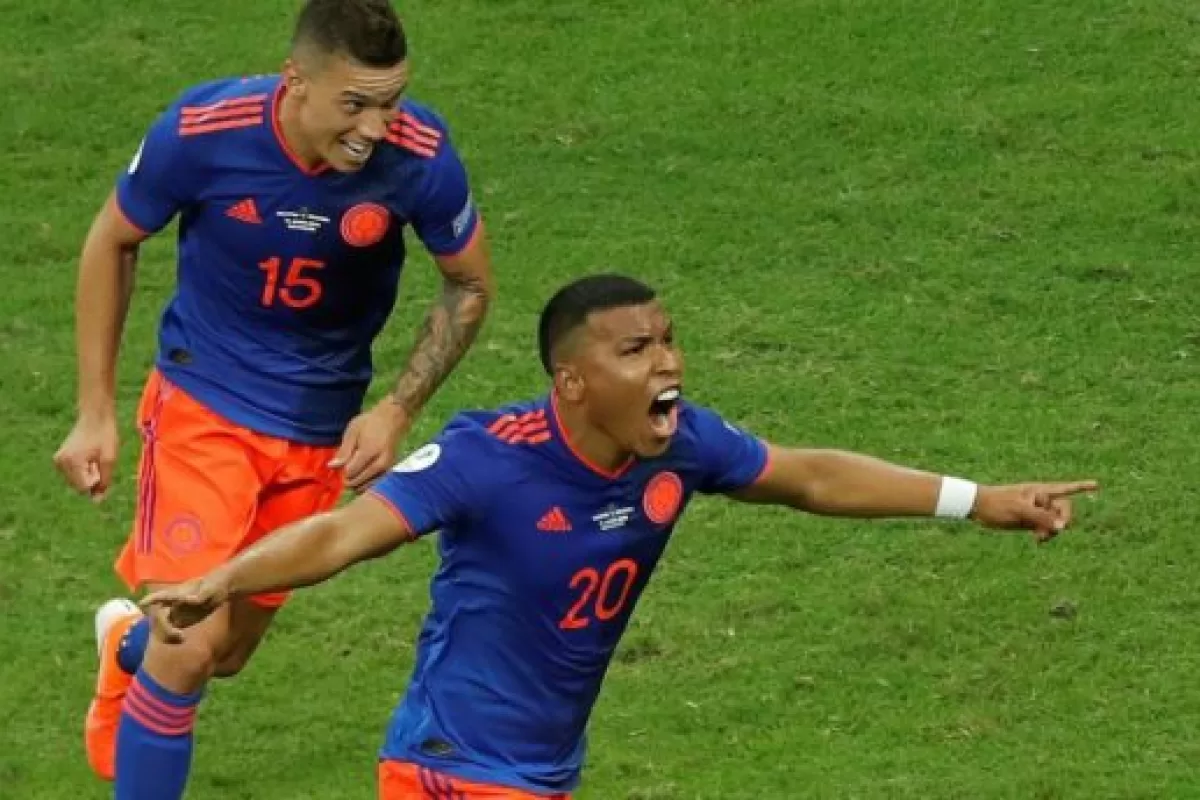 Colombia se sacudió de Argentina en Copa America 2-0